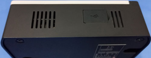 Cổng USB 2.0 lấy dữ liệu khi cần thiết